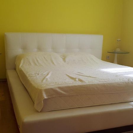 Bh Rialto Apartment Sveti Stefan Exterior photo